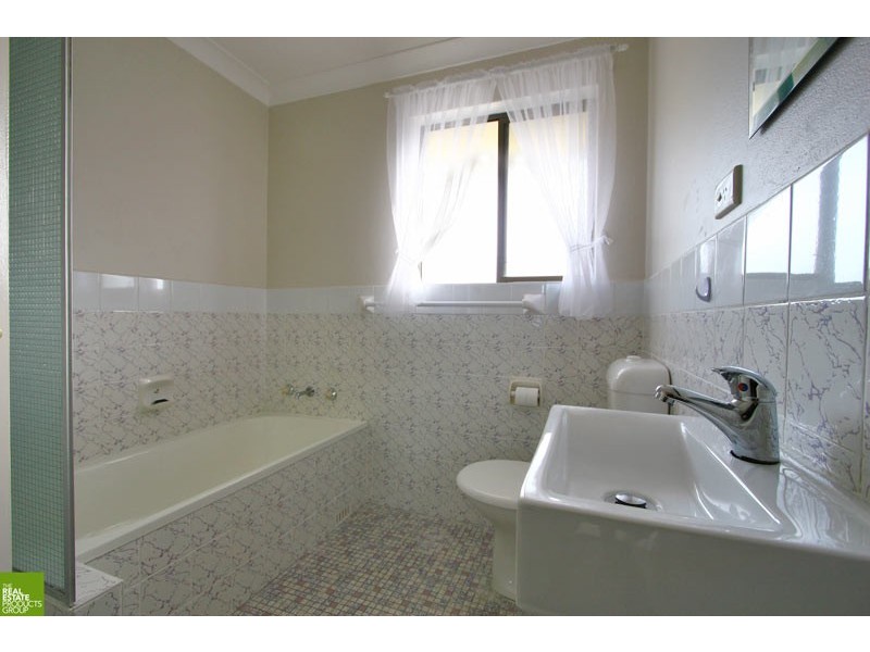 4/7 Windle Street, Lake Illawarra NSW 2528