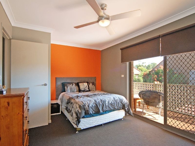 4/11 Grove Circuit, Lake Illawarra NSW 2528