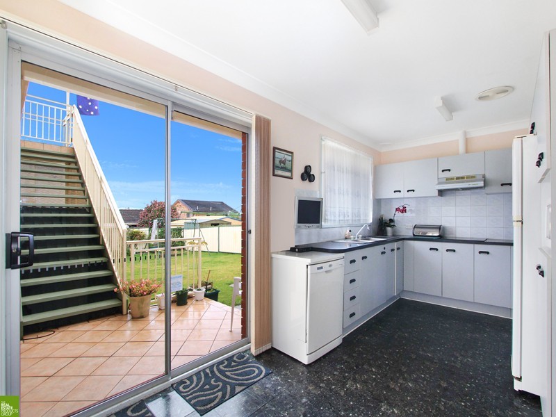 38 Hayes Avenue, Mount Warrigal NSW 2528