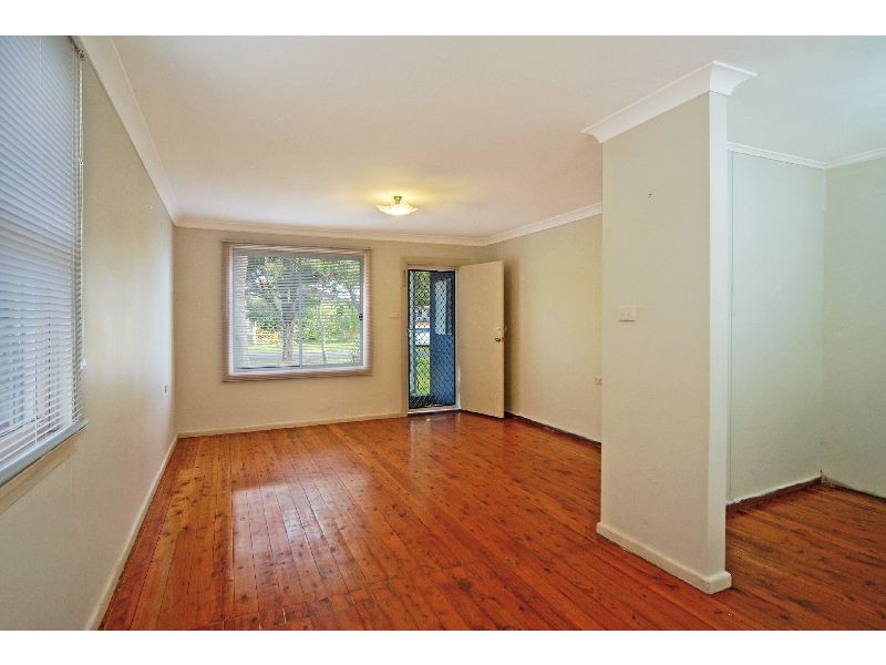 38 Day Street, Lake Illawarra NSW 2528