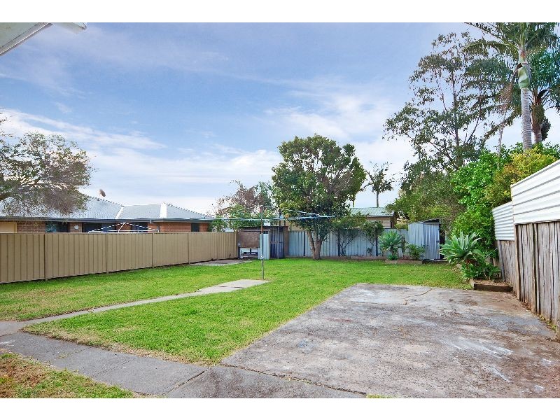 38 Day Street, Lake Illawarra NSW 2528