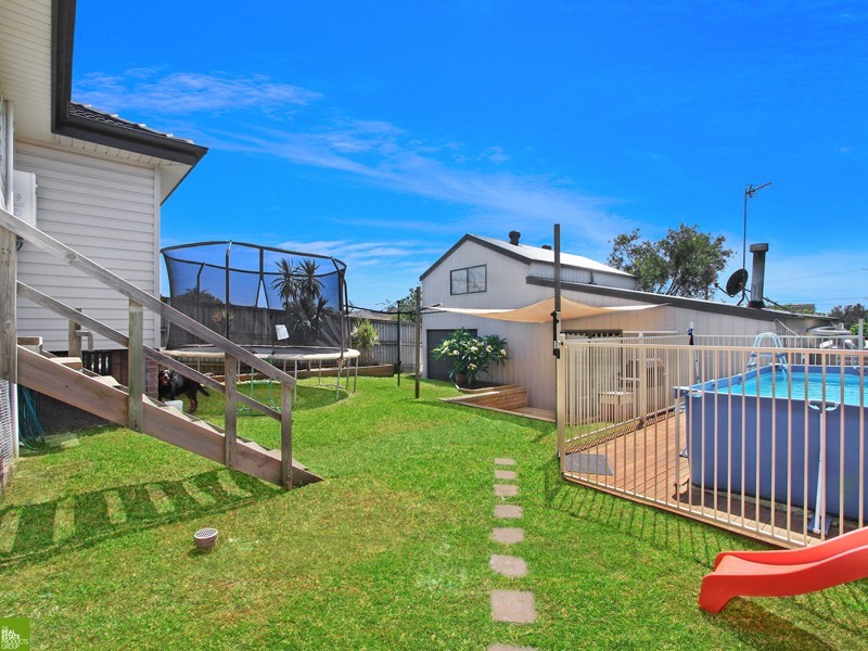 8 Jones Avenue, Mount Warrigal NSW 2528