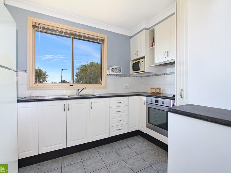 8 Jones Avenue, Mount Warrigal NSW 2528