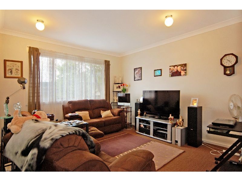 10 Lagoon Street, Barrack Heights NSW 2528