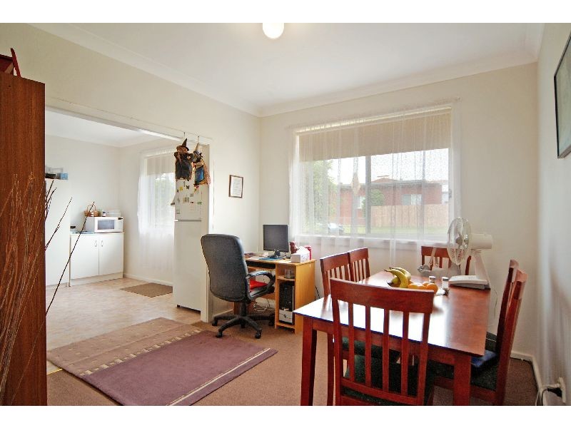 10 Lagoon Street, Barrack Heights NSW 2528