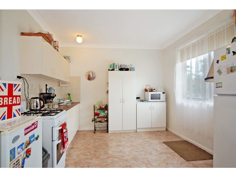 10 Lagoon Street, Barrack Heights NSW 2528