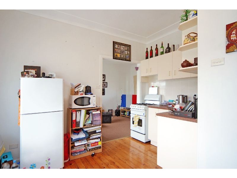 10 Lagoon Street, Barrack Heights NSW 2528