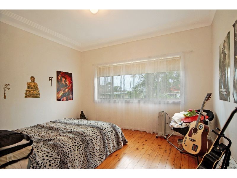 10 Lagoon Street, Barrack Heights NSW 2528
