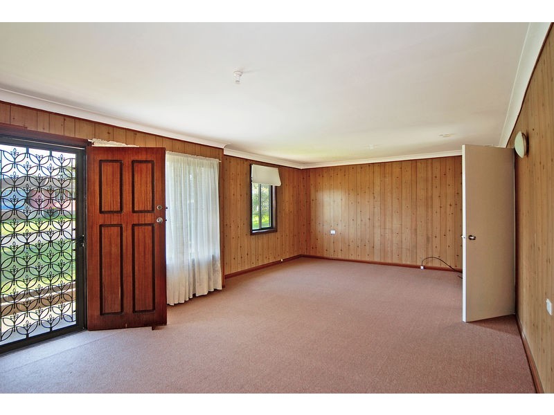 27 Booth Street, Warilla NSW 2528