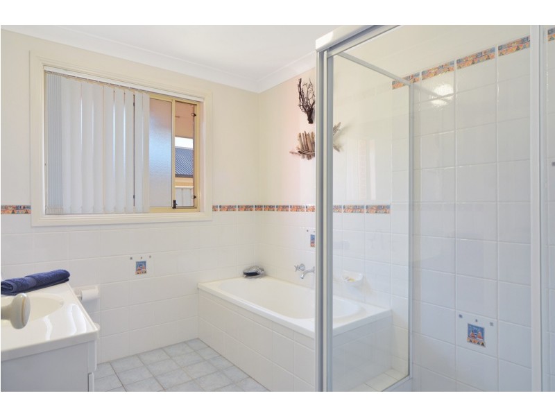 42 Jindabyne Road, Flinders NSW 2529