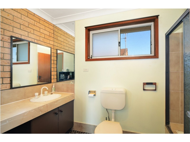 1/54 Peterborough Avenue, Lake Illawarra NSW 2528
