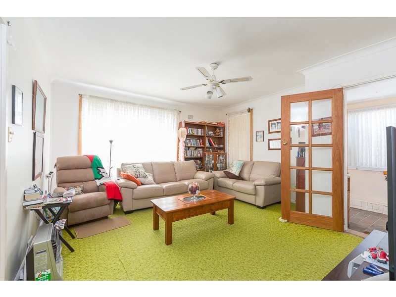 3 Stanley Street, Lake Illawarra NSW 2528