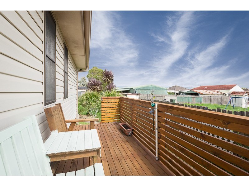 3 Stanley Street, Lake Illawarra NSW 2528