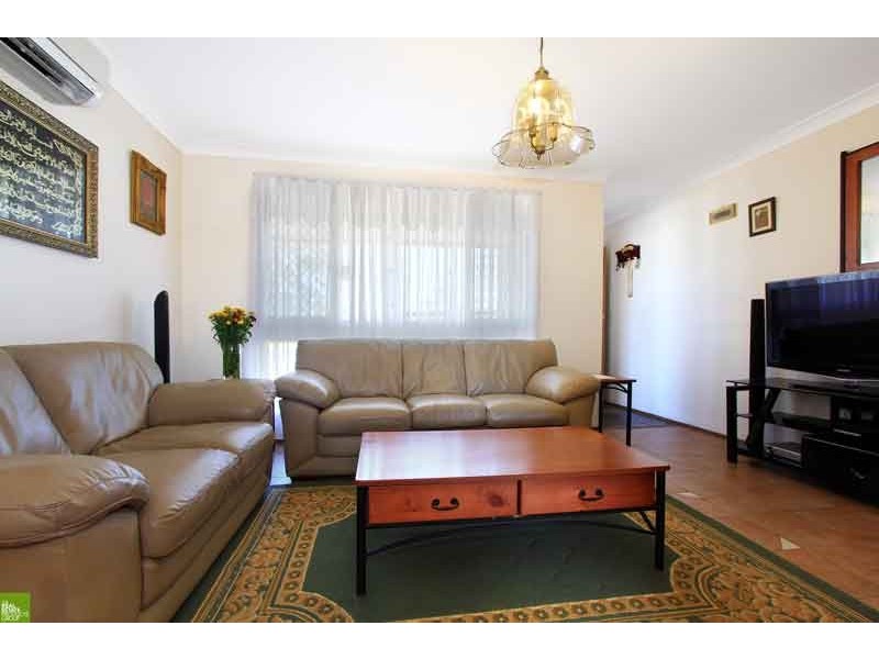 6 Windle Street, Lake Illawarra NSW 2528