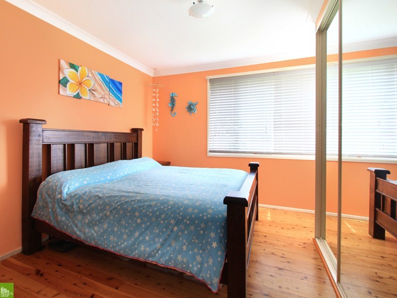 7 Cox Parade, Mount Warrigal NSW 2528