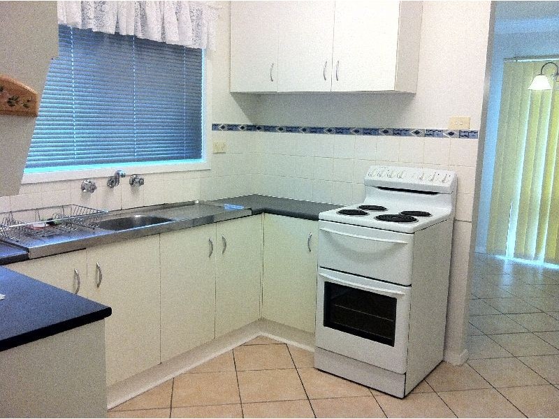 2 Cox Parade, Mount Warrigal NSW 2528