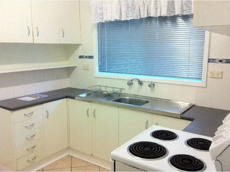 2 Cox Parade, Mount Warrigal NSW 2528