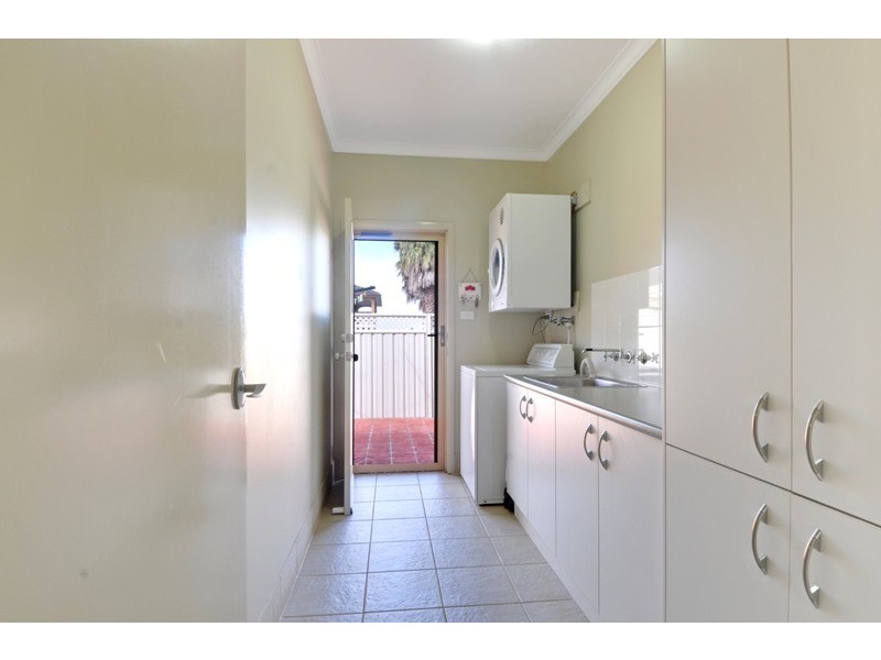 18 Eastern Avenue, Shellharbour NSW 2529
