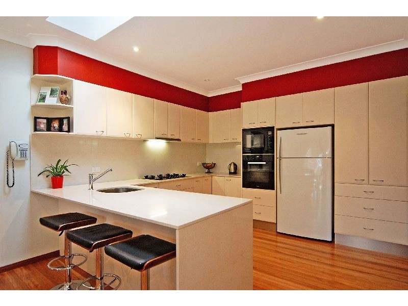 32 Wooroo Street, Albion Park Rail NSW 2527