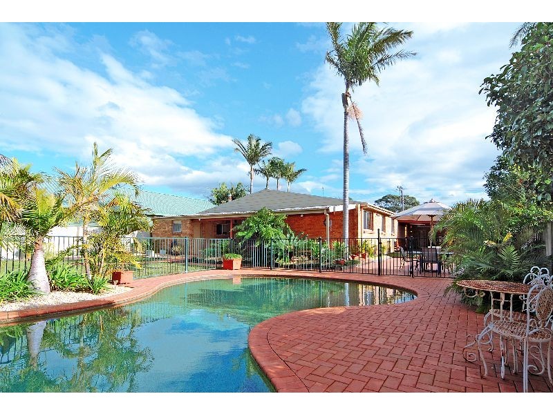 32 Wooroo Street, Albion Park Rail NSW 2527