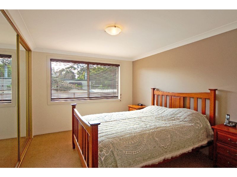 32 Wooroo Street, Albion Park Rail NSW 2527