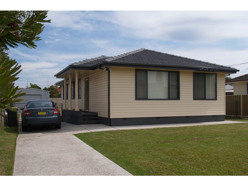 16 Thomas Street, Lake Illawarra NSW 2528