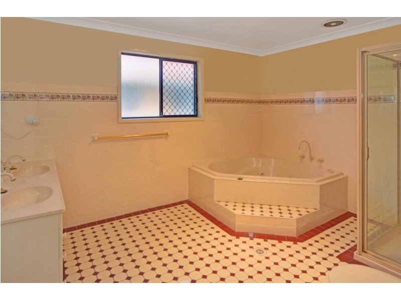 19 Lagoon Street, Barrack Heights NSW 2528