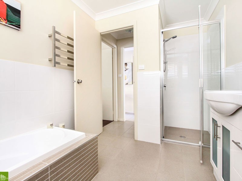 4/121 Daintree Drive, Albion Park NSW 2527
