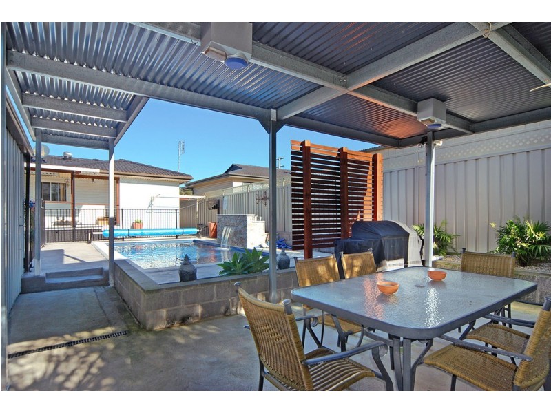 4 Carabeen Street, Barrack Heights NSW 2528
