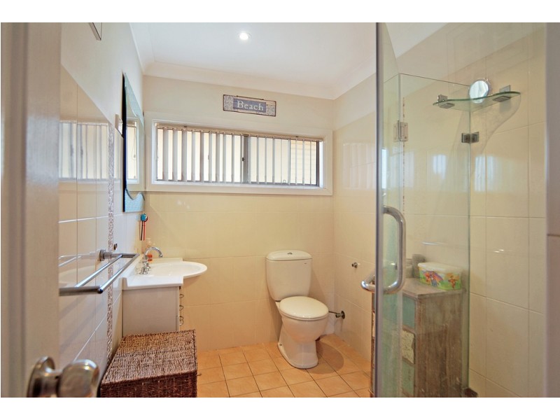 4 Carabeen Street, Barrack Heights NSW 2528