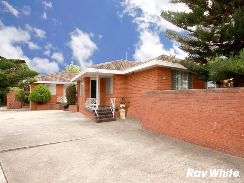 2/142 Pur Pur Avenue, Lake Illawarra NSW 2528