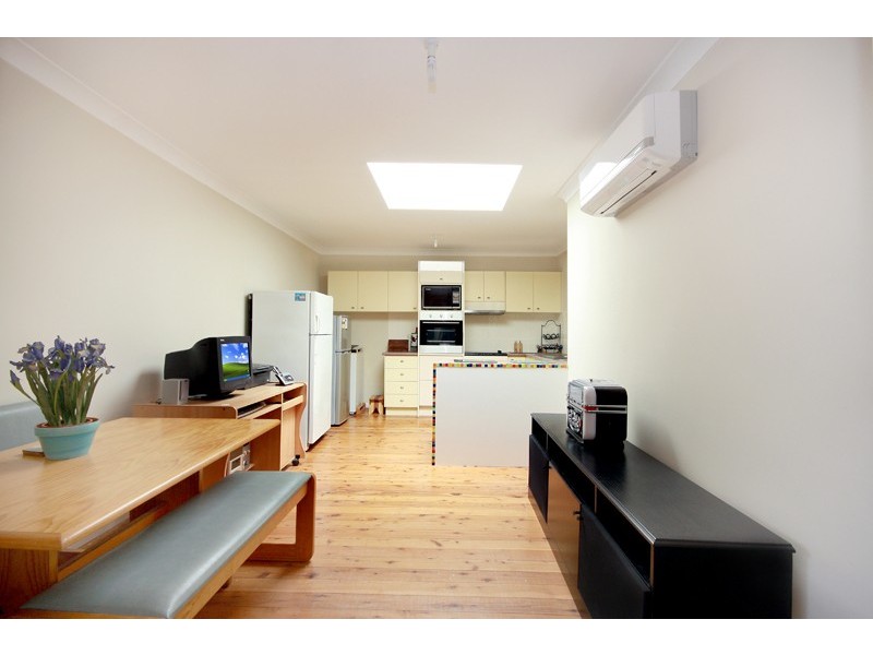 2/142 Pur Pur Avenue, Lake Illawarra NSW 2528