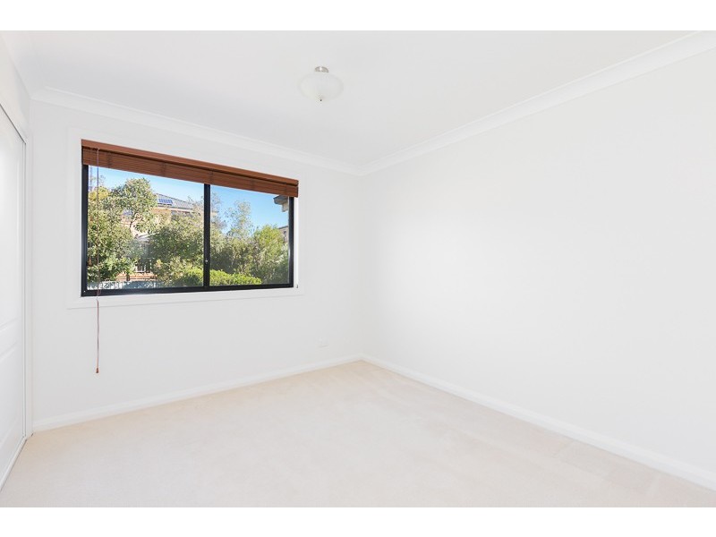 2/14 Byron Circuit, Flinders NSW 2529