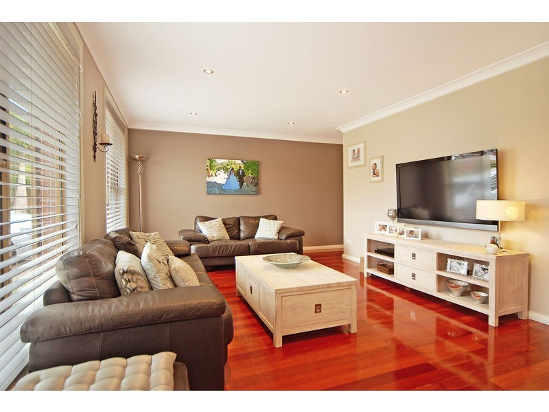 15 Evergreen Drive, Shellharbour NSW 2529