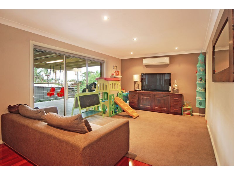 15 Evergreen Drive, Shellharbour NSW 2529
