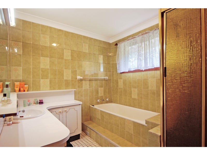 58 Loftus Drive, Barrack Heights NSW 2528