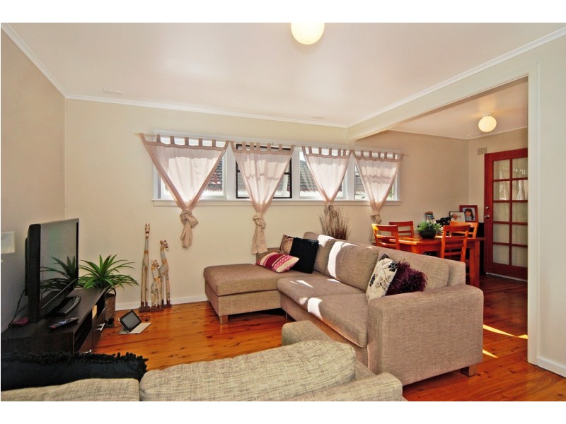 9 Rowley Avenue, Mount Warrigal NSW 2528