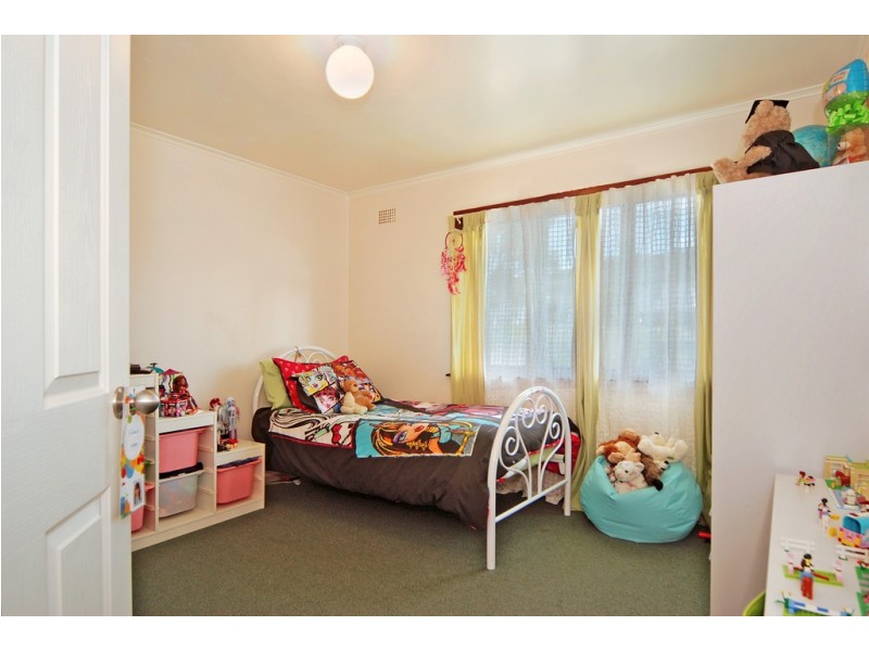 9 Rowley Avenue, Mount Warrigal NSW 2528