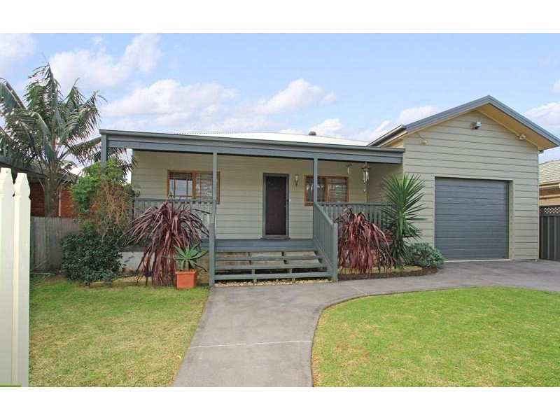 43 Woodford Avenue, Warilla NSW 2528