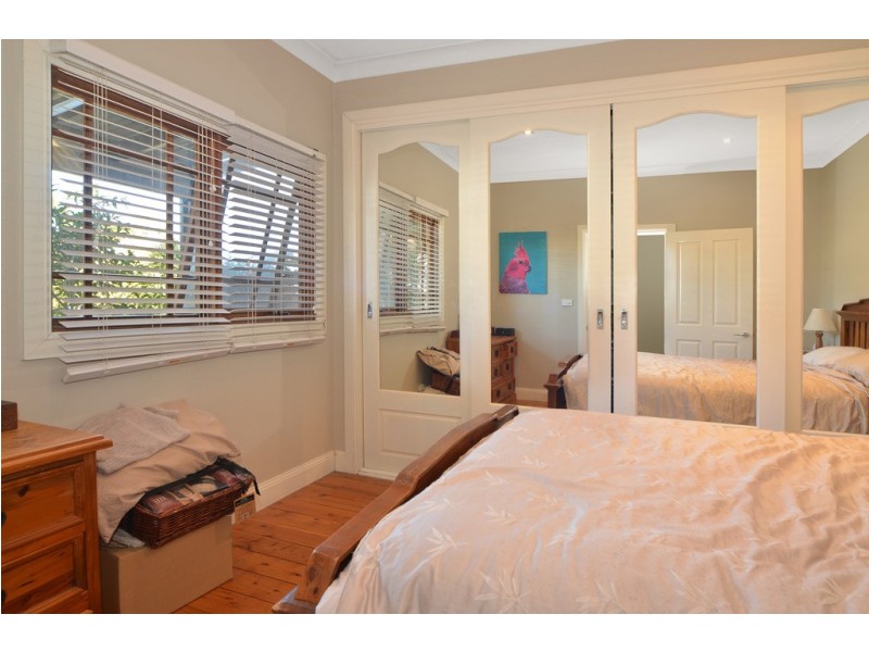 43 Woodford Avenue, Warilla NSW 2528