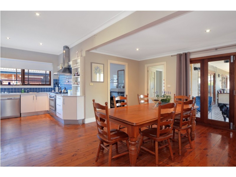 43 Woodford Avenue, Warilla NSW 2528