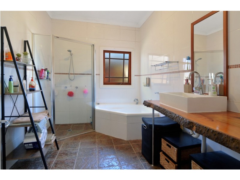 43 Woodford Avenue, Warilla NSW 2528