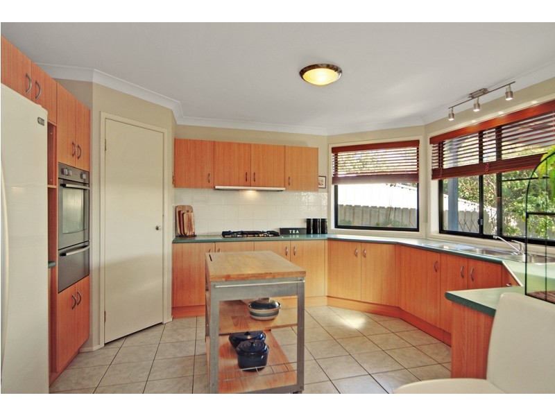 6 Cathie Close, Flinders NSW 2529