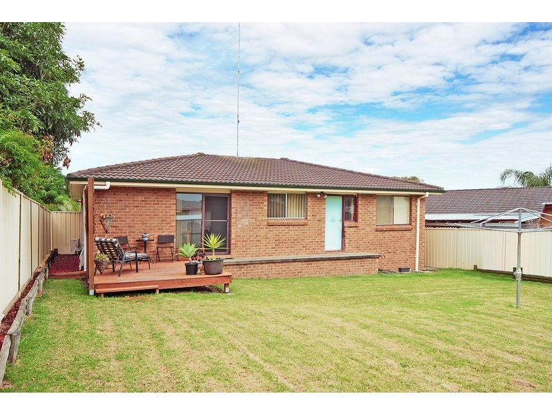 3 Kookaburra Place, Barrack Heights NSW 2528