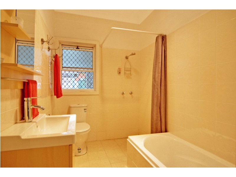 2 Bluebell Road, Barrack Heights NSW 2528