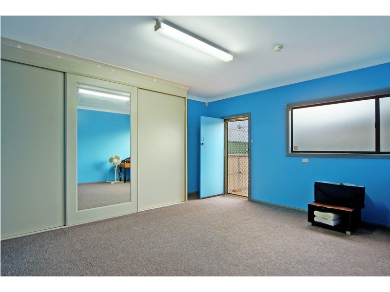 74 Leawarra Avenue, Barrack Heights NSW 2528