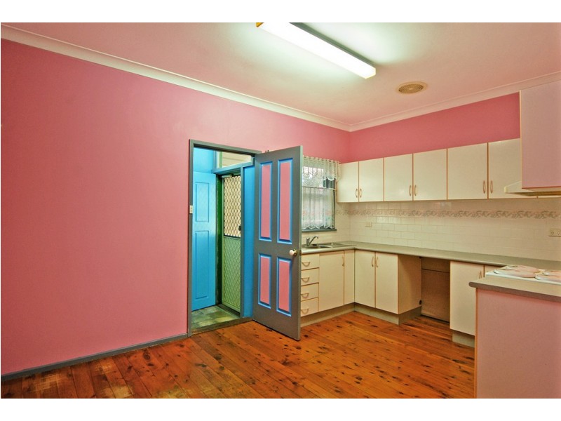 74 Leawarra Avenue, Barrack Heights NSW 2528