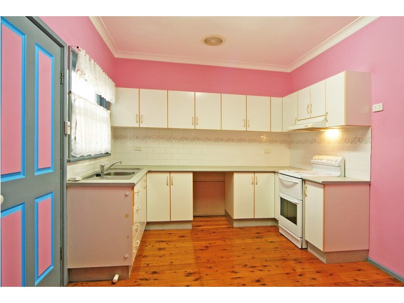 74 Leawarra Avenue, Barrack Heights NSW 2528