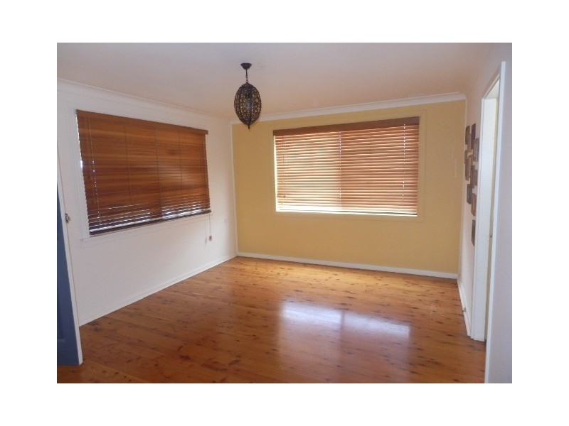 18 Toshack Street, Warilla NSW 2528