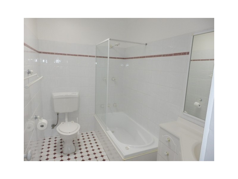 18 Toshack Street, Warilla NSW 2528